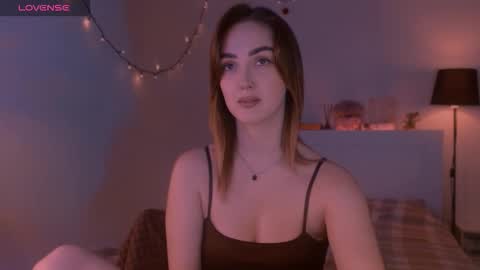 Snapshot of lillyfarey chatting on 5, 10, 2025 LillyFarey online show from 5, 10, 2025