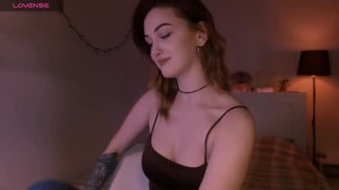 Snapshot of lillyfarey chatting on 22, 10, 2025 LillyFarey online show from 22, 10, 2025