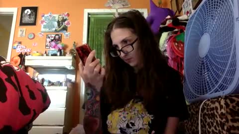 hi guys im back on here 3 online show from 7, 6, 2026