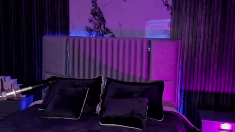 Lilly Ortiz online show from 15, 12, 2024