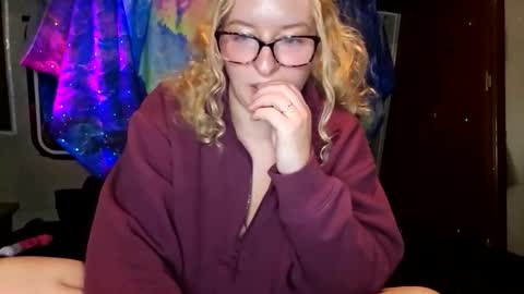 LilPies  online show from 1, 12, 2025