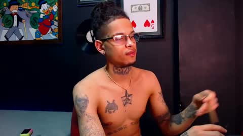 Snapshot of lilray99 chatting on 21, 5, 2026 ONLYFANS online show from 21, 5, 2026