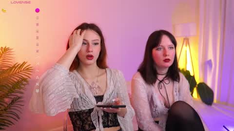 Leeloo online show from 31, 3, 2026