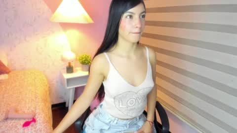  Lily  online show from 8, 5, 2026