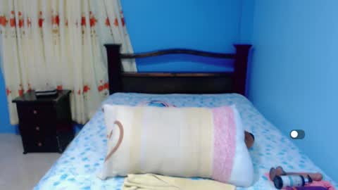 LILYB online show from 8, 10, 2025