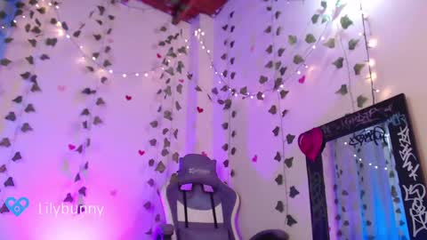 Fansly LilyBunny- help me reach 50 thumbs up online show from 24, 2, 2025