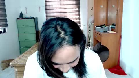 Lily Darling online show from 25, 11, 2025