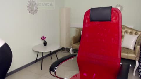 Lily online show from 11, 12, 2024