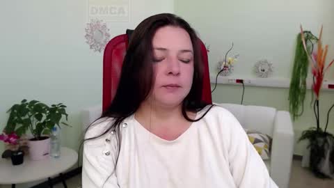 Lily online show from 6, 10, 2025