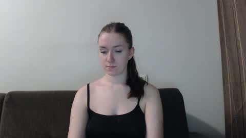 lily_love_x online show from 26, 2, 2025