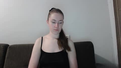 lily_love_x online show from 15, 9, 2025