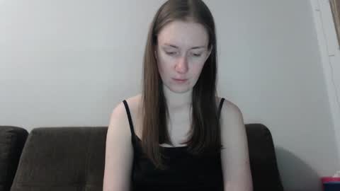 lily_love_x online show from 25, 4, 2026