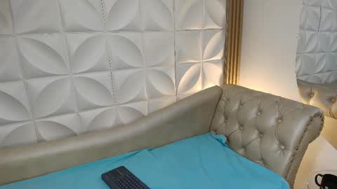 Lily Lauren online show from 14, 3, 2026