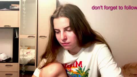 Snapshot of lily_smily chatting on 14, 12, 2024 Lily online show from 14, 12, 2024