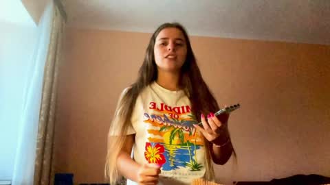 Snapshot of lily_smily chatting on 8, 2, 2025 Lily online show from 8, 2, 2025
