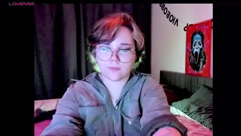 Snapshot of lily_violettt chatting on 17, 6, 2026 Lily online show from 17, 6, 2026