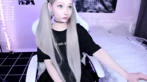 Lily online show from 27, 4, 2026