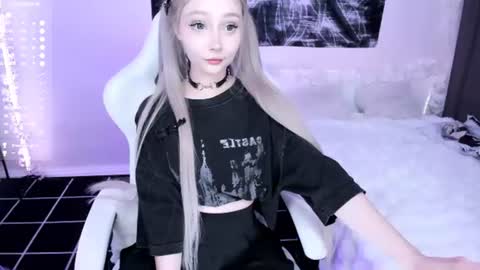 Snapshot of lily_weep chatting on 12, 6, 2026 Lily online show from 12, 6, 2026