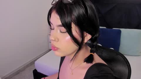 LilyWoodz online show from 17, 3, 2026