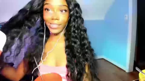 Snapshot of lilyblloom chatting on 14, 10, 2025 lilyblloom online show from 14, 10, 2025