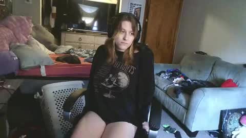 Snapshot of lilybvixen chatting on 19, 4, 2026 lilybvixen online show from 19, 4, 2026