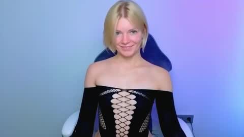 Snapshot of lilydavisss chatting on 16, 6, 2026 lilydavisss online show from 16, 6, 2026