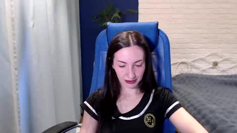 Lily online show from 14, 4, 2026
