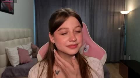 Snapshot of lilymoore69 chatting on 17, 6, 2026 Lily online show from 17, 6, 2026