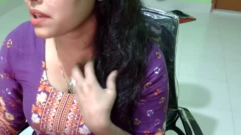 limaakter246618 online show from 18, 1, 2025