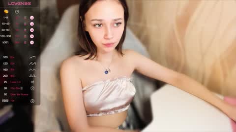 Scarlet online show from 22, 10, 2025