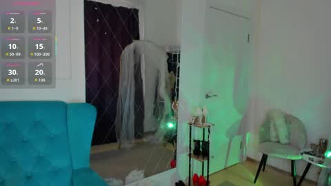 Snapshot of lina_bennet chatting on 27, 5, 2026 lina_bennet online show from 27, 5, 2026