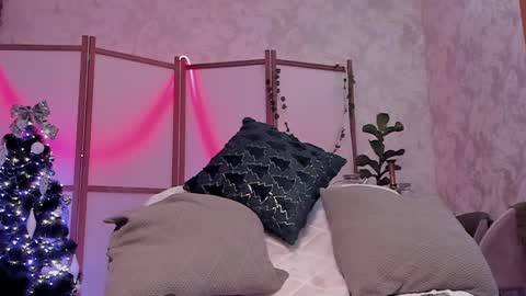 Lina -  online show from 25, 12, 2024