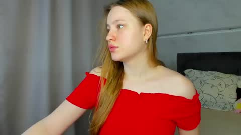 Snapshot of lina_smilee chatting on 28, 6, 2026 Lina online show from 28, 6, 2026