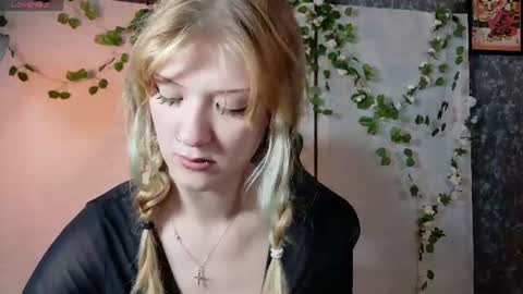 Snapshot of lina_vi chatting on 2, 7, 2026 Lina online show from 2, 7, 2026
