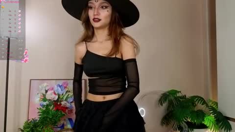 Snapshot of linaage chatting on 31, 10, 2025 Lina online show from 31, 10, 2025