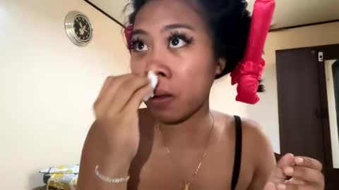 LinaDebie online show from 17, 11, 2025