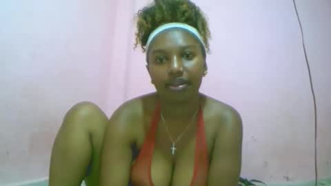 Snapshot of linah1123 chatting on 20, 10, 2025 linah1123 online show from 20, 10, 2025