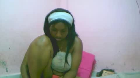 Snapshot of linah1123 chatting on 23, 10, 2025 linah1123 online show from 23, 10, 2025