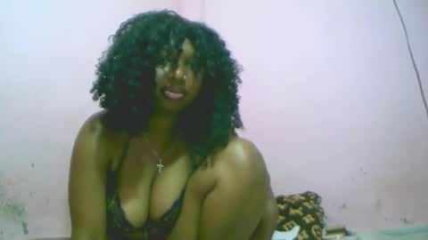 Snapshot of linah1123 chatting on 24, 10, 2025 linah1123 online show from 24, 10, 2025