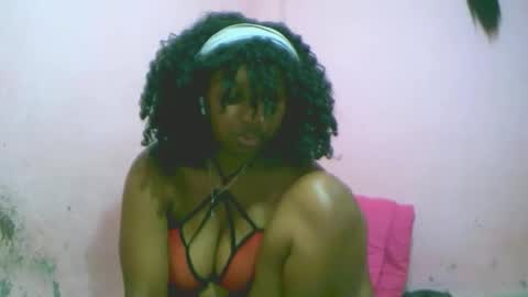 Snapshot of linah1123 chatting on 29, 10, 2025 linah1123 online show from 29, 10, 2025