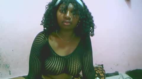 Snapshot of linah1123 chatting on 29, 10, 2025 linah1123 online show from 29, 10, 2025