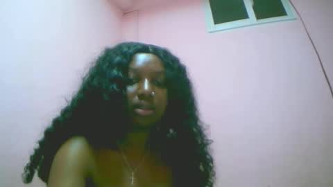 Snapshot of linah1123 chatting on 10, 11, 2025 linah1123 online show from 10, 11, 2025