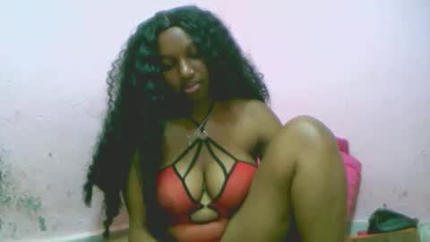 Snapshot of linah1123 chatting on 15, 11, 2025 linah1123 online show from 15, 11, 2025