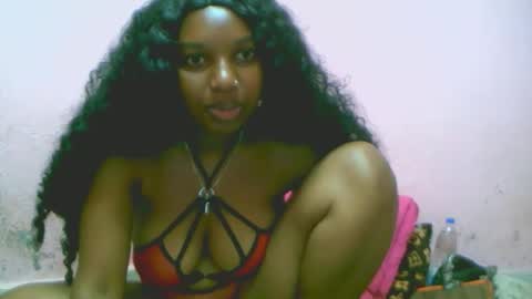 Snapshot of linah1123 chatting on 16, 11, 2025 linah1123 online show from 16, 11, 2025