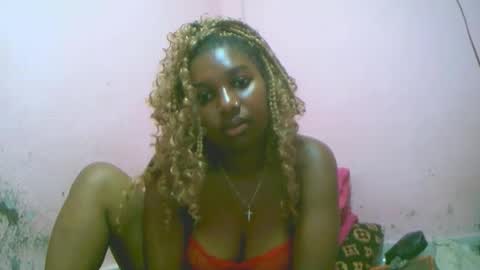 Snapshot of linah1123 chatting on 26, 11, 2025 linah1123 online show from 26, 11, 2025