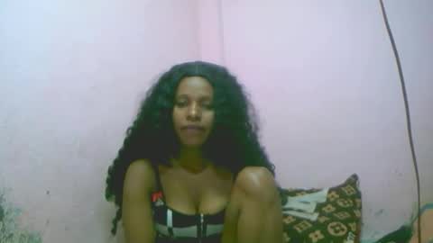 Snapshot of linah1123 chatting on 2, 12, 2025 linah1123 online show from 2, 12, 2025