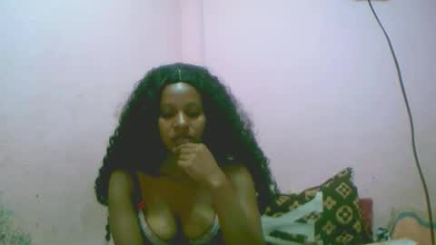 Snapshot of linah1123 chatting on 2, 12, 2025 linah1123 online show from 2, 12, 2025