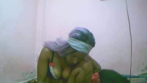 Snapshot of linah1123 chatting on 5, 12, 2025 linah1123 online show from 5, 12, 2025