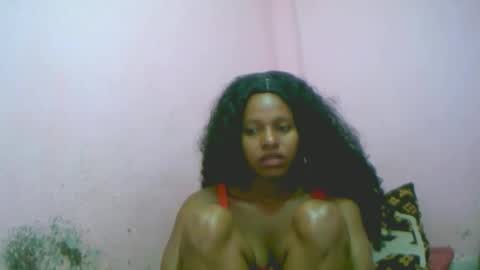 Snapshot of linah1123 chatting on 16, 12, 2025 linah1123 online show from 16, 12, 2025