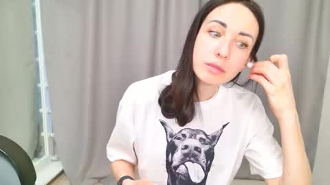 LinaLivee online show from 11, 4, 2026